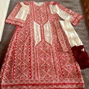 WAS WORNE ONLY ONCE Cleaned and comes with belt and head peice